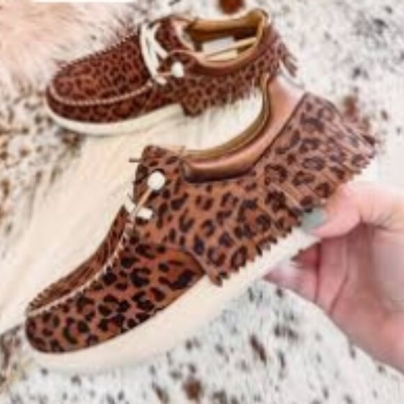 Ariat Hilo Leopard Fringe Leather Cruiser Women's BNWT!!🆕📦⌚🏃💨⚡🚚 - Picture 1 of 16